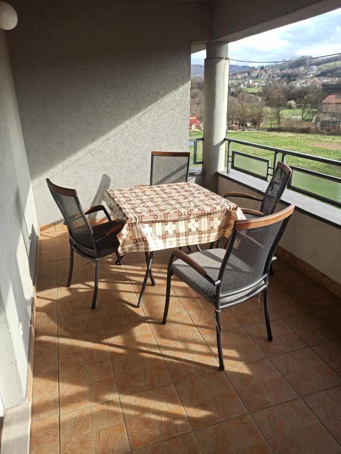Apartman Ellye Lukavica Dış mekan fotoğraf