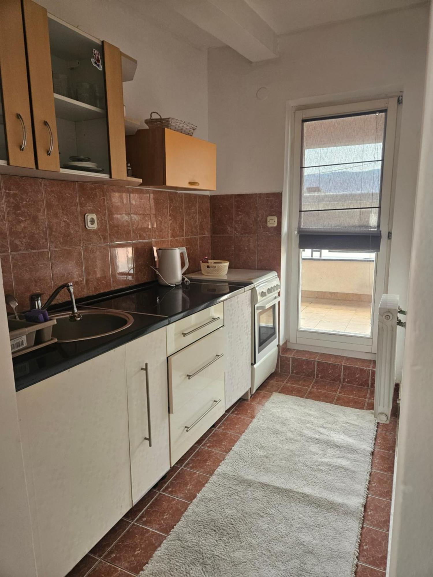 Apartman Ellye Lukavica Dış mekan fotoğraf
