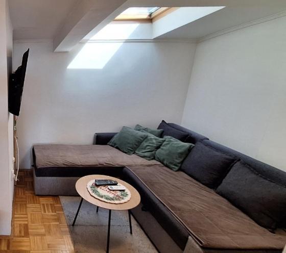 Apartman Ellye Lukavica Dış mekan fotoğraf