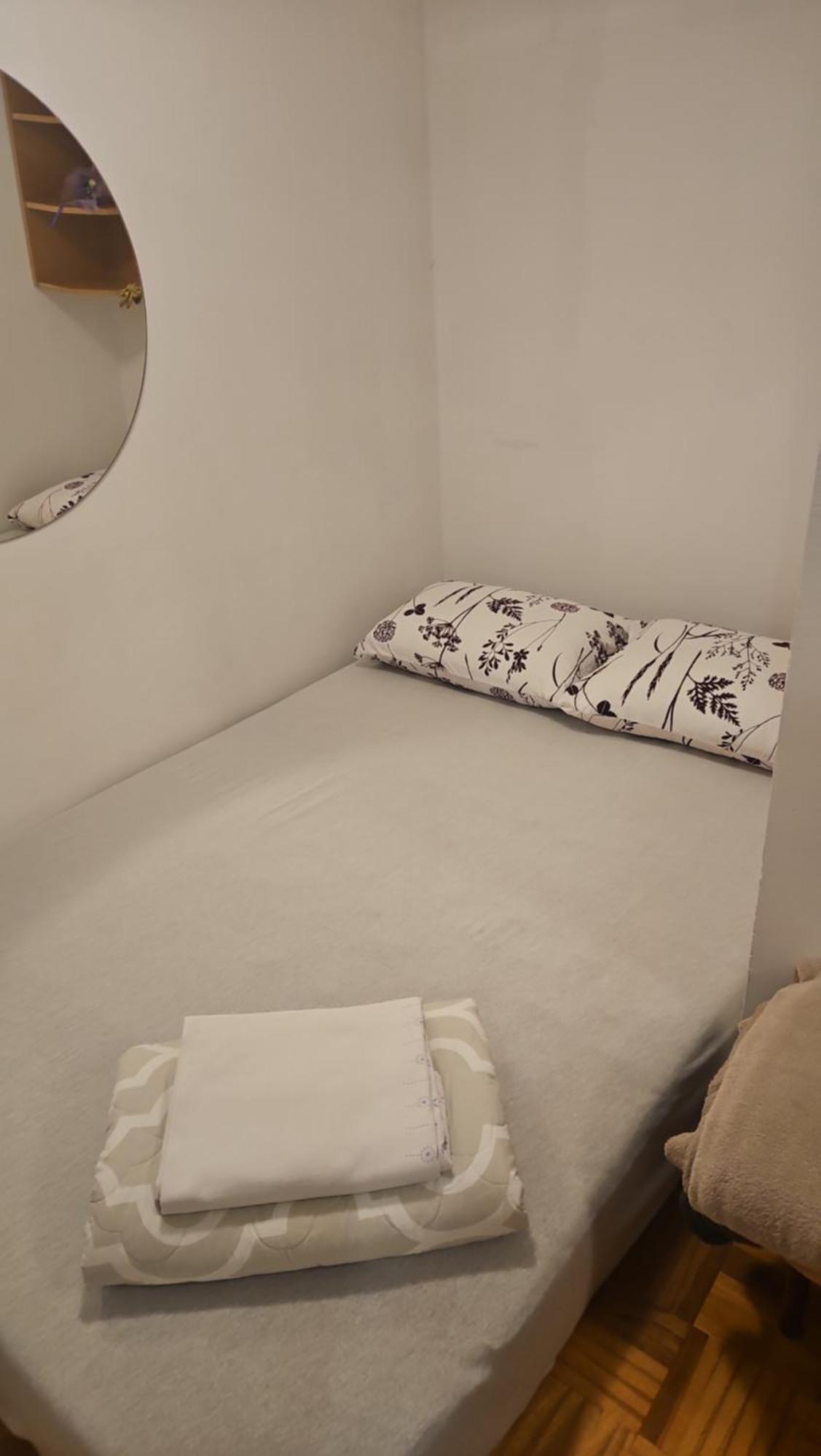 Apartman Ellye Lukavica Dış mekan fotoğraf