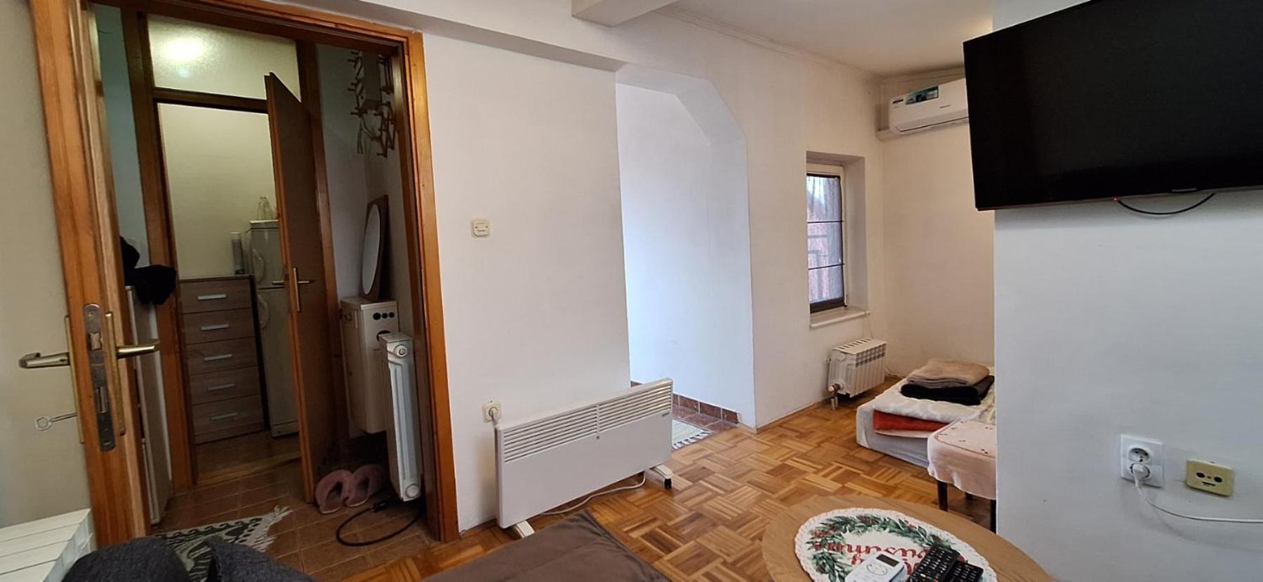 Apartman Ellye Lukavica Dış mekan fotoğraf